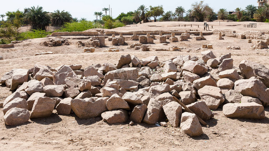 前往中东约旦王国在亚喀巴市挖掘中世纪伊图片