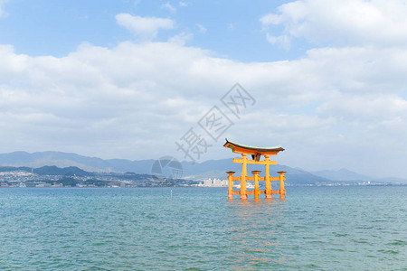 广岛严神社浮门图片