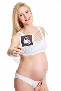 孕妇在肚子上做超图片