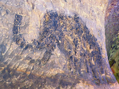 沙石洞穴中的抽象儿童艺术图片