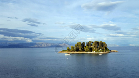 希腊科孚岛著名的老鼠岛Pontik图片