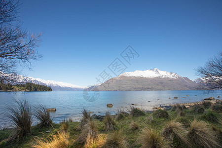 新西兰南岛奎恩斯敦在瓦卡提普湖上空与著名的图片