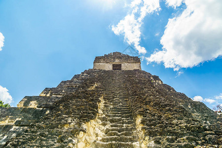瓜地马拉Tikal的玛雅帕拉米Mayaparami图片