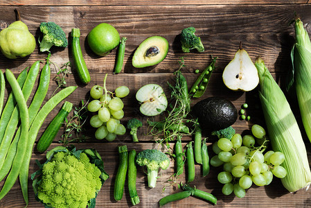 新鲜的秋季绿色蔬菜图片