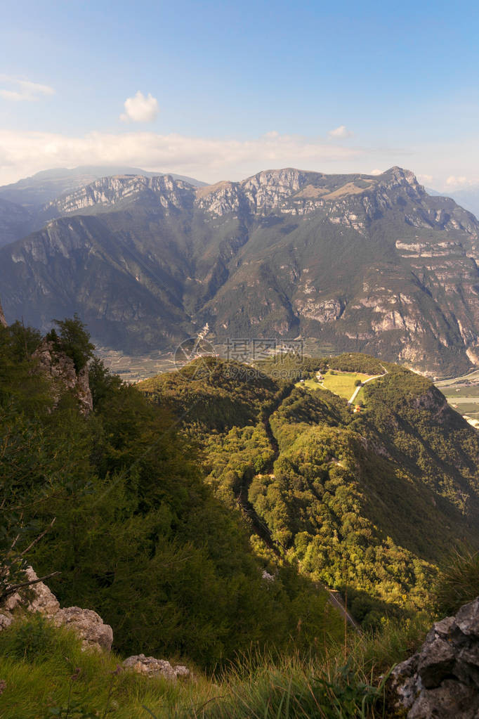 意大利山区全景图片