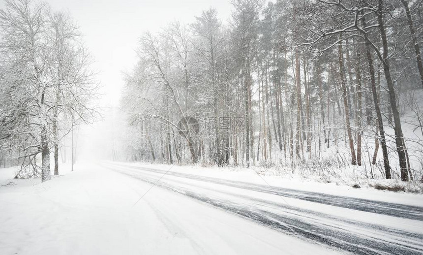 拉脱维亚暴风雪期图片