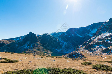 保加利亚里拉山和双湖美丽背景图片
