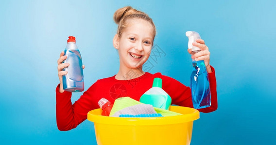 带清洁用品和家用化学用品图片