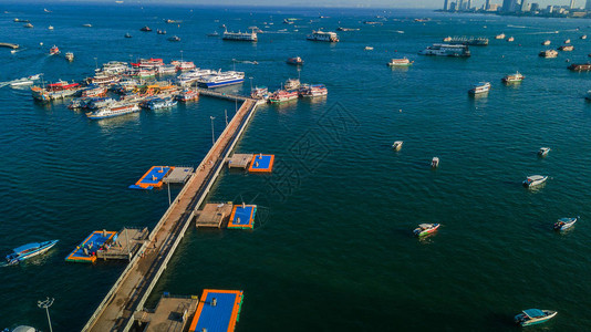 泰国芭堤雅旅游港口鸟瞰图图片