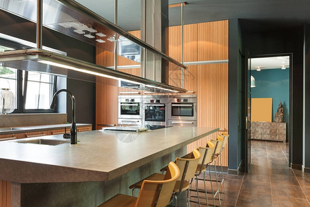 内部现代房子美丽的厨房图片