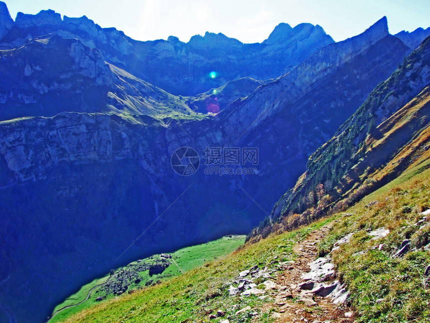 Alpstein山脉的高山景观和岩石山峰阿彭策尔内罗登AI图片