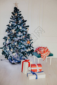 圣诞树新年礼物装饰节日圣图片