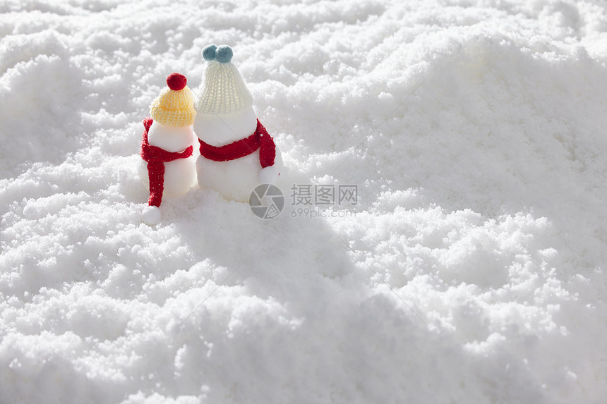冬季小雪人背影图片