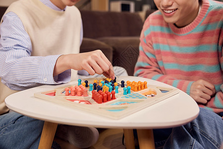 下跳棋聚会玩跳棋手部特写背景