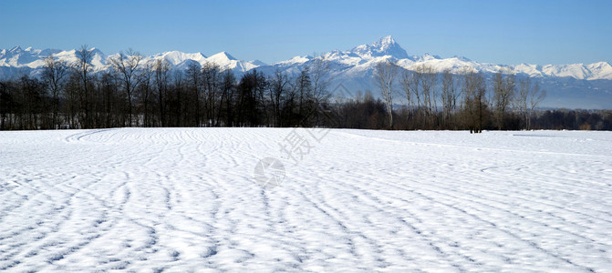 Alps山脉中最高的山峰图片