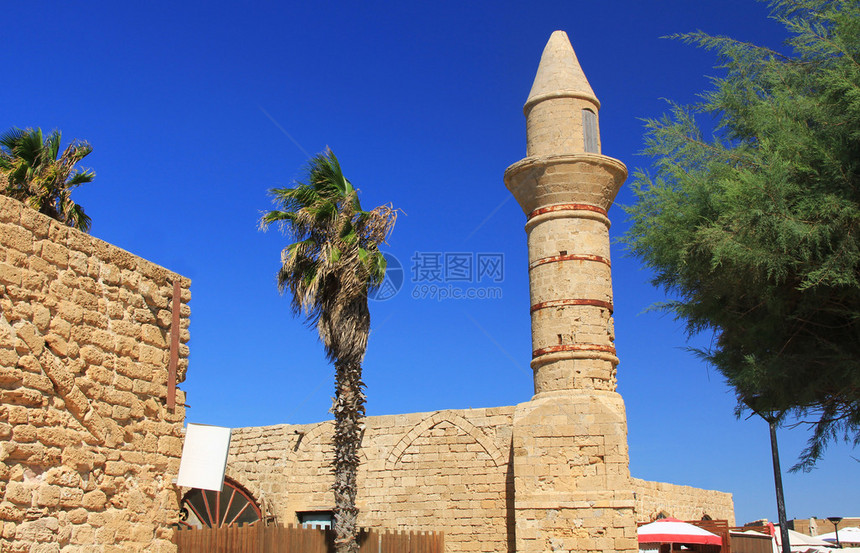 CaesareaMaritima公园的尖塔遗址图片
