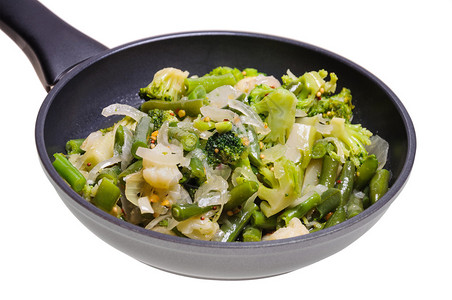 西兰花椰菜和青豆在锅里的蔬菜混合物图片