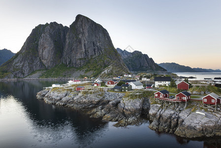 挪威北部Lofotten群岛Reine的Hamnoy岛Ror图片