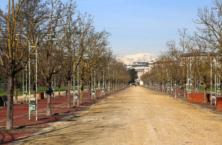 意大利维琴扎市称为CAMPOMARZO的公共园图片