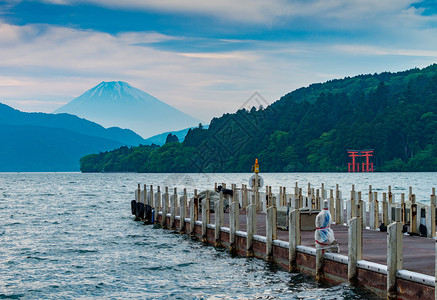 Ashi湖和Fuji山日本图片