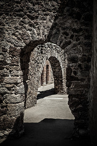 古老城堡的走廊照片具有高度对比效图片
