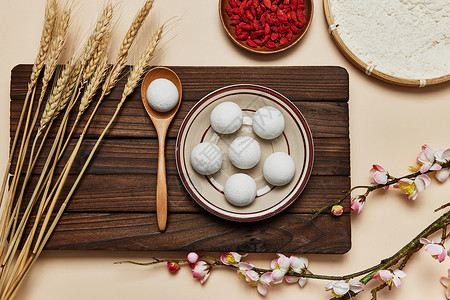 传统中式生汤圆图片
