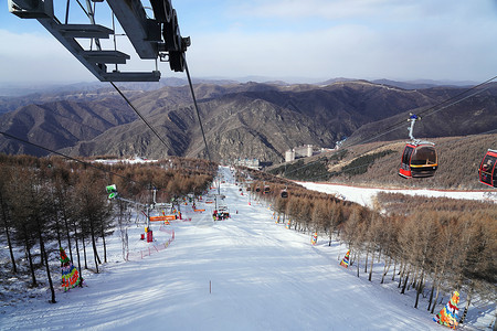 滑雪场人群焦点图片素材