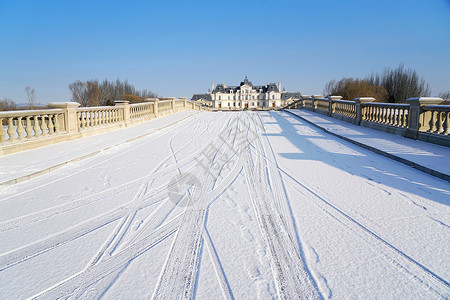 做旧轮胎印雪景背景