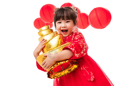 免抠奖杯可爱的小女孩抱着一摞金元宝背景