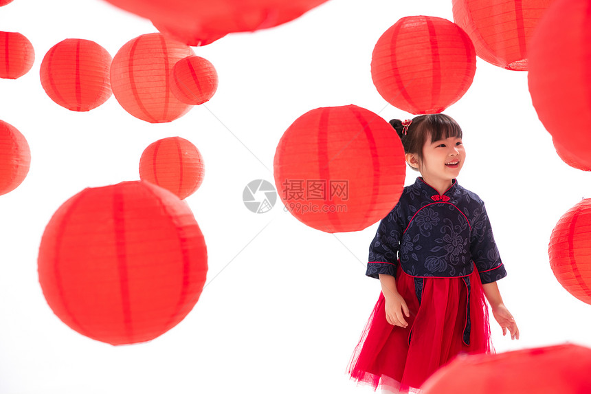 红灯笼下的快乐小女孩图片
