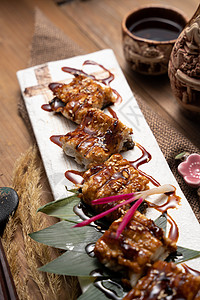 日本料理烤鳗鱼高清图片
