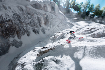 好玩拟人企鹅创意微观滑雪背景