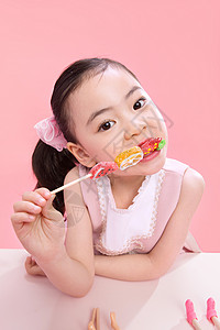 可爱的小女孩吃棒棒糖图片