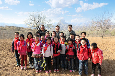 乡村老师和学生表现积极高清图片素材