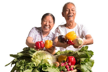 农民夫妇出示自家蔬菜白色背景高清图片素材