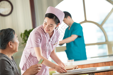 米色面包服护士和患者谈话背景