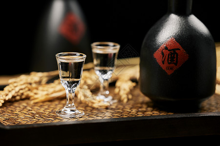 传统精酿白酒酒杯高清图片