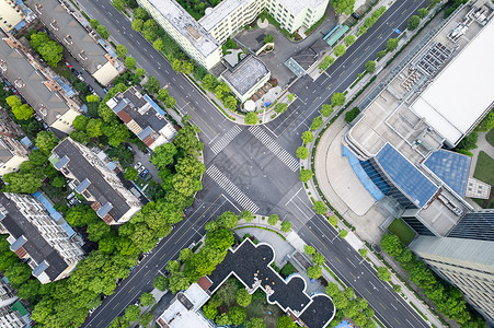 航拍空无一人的十字路口背景图片