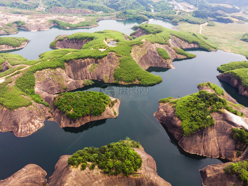 湖南郴州高椅岭景区水上雅丹图片