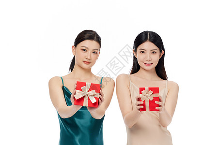 泳装促销两位年轻美女展示礼盒背景