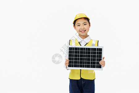 安全消毒板手拿太阳能板展示的小小工程师背景