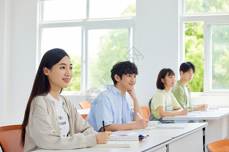 青年大学生认真听课形象图片