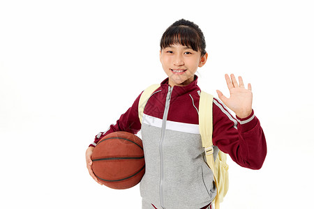 打篮球的小女孩小女孩放学手拿篮球背景