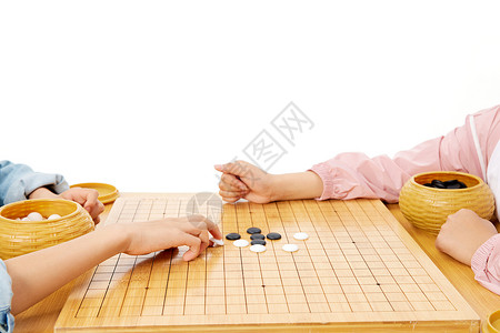 儿童围棋对决手部特写图片