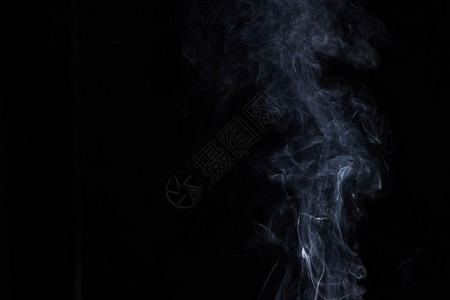 抽烟ps素材黑背景蓝色烟雾素材背景