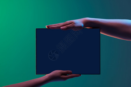 蓝色科技元素科技背景展示平板电脑背景