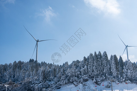 冬天落雪的风车背景图片