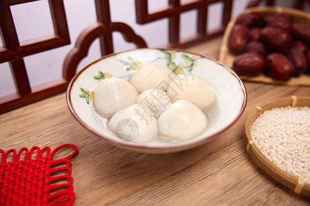 中式团圆碗里的元宵节传统汤圆背景