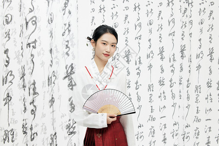 中国风立夏字体书法字体背景下的古风美女背景
