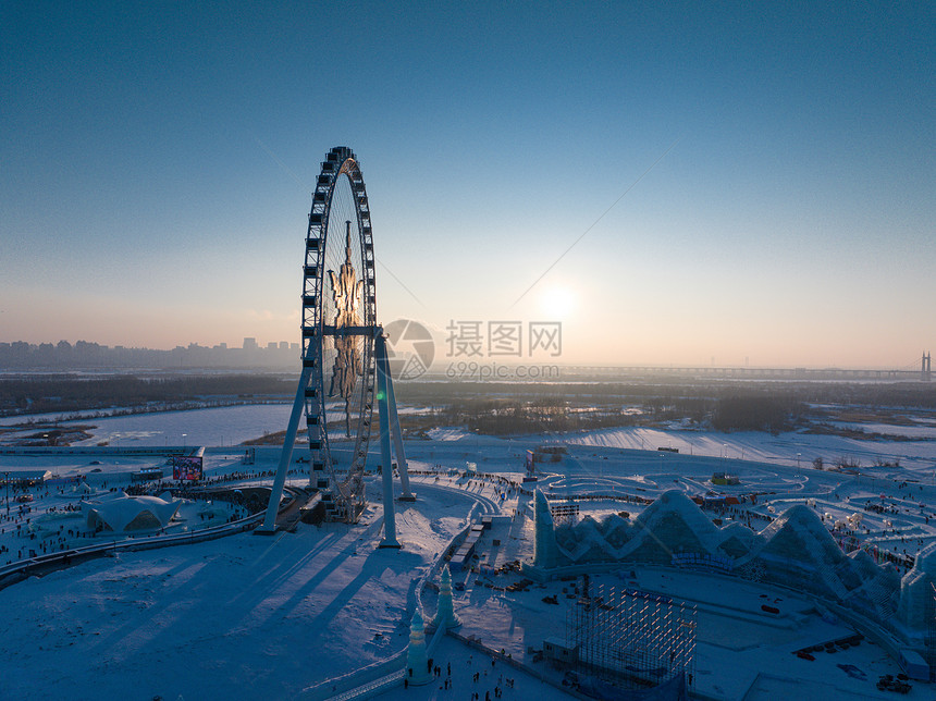 航拍哈尔滨第二十五届冰雪大世界旅游景点图片